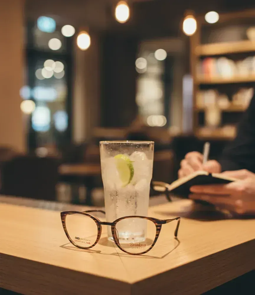 Drinking Eyewear UO-02