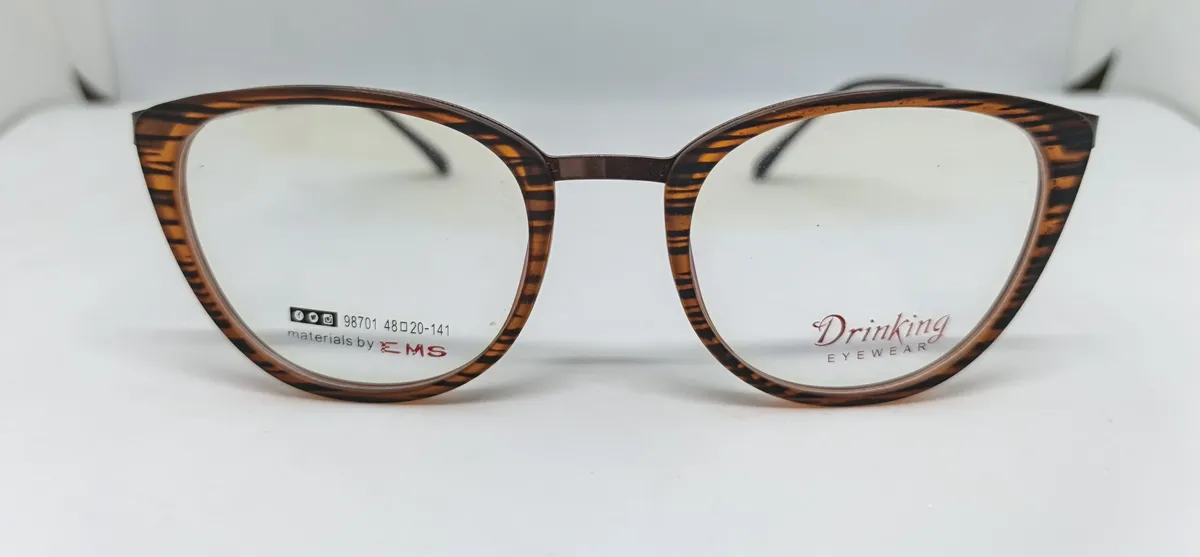 Drinking Eyewear UO-02 gallery image