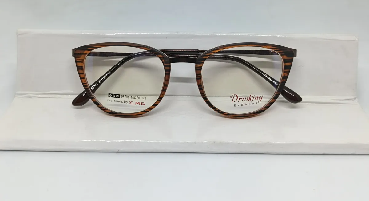 Drinking Eyewear UO-02 gallery image