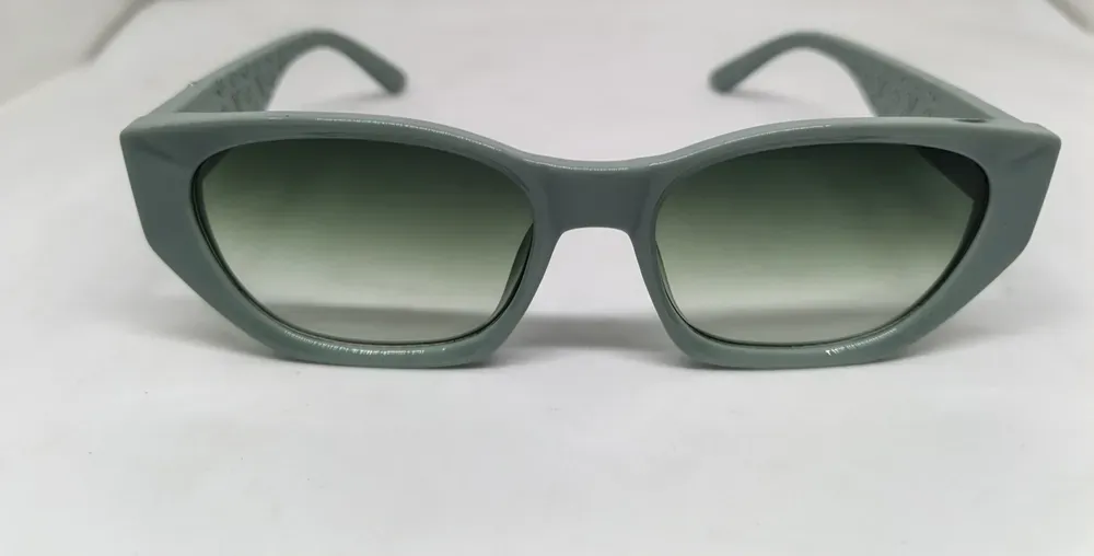 Louis Vuitton sunglass (2-Color) BO-032 gallery image