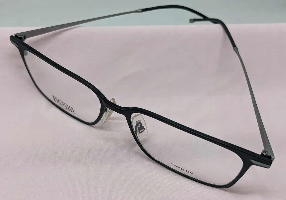 BOSS (Hugo Boss) Titanium 1253/F gallery image