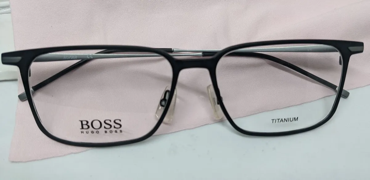 BOSS (Hugo Boss) Titanium 1253/F gallery image