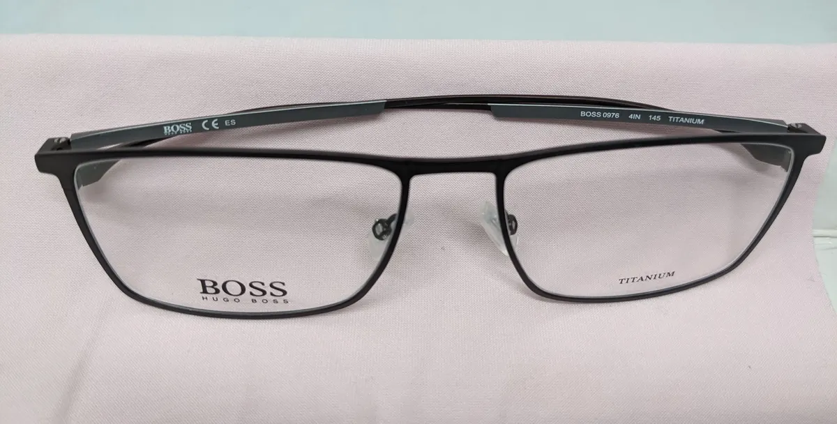 BOSS (Hugo Boss) Titanium 0976 gallery image