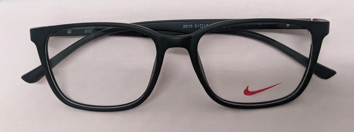 Nike matte black gallery image