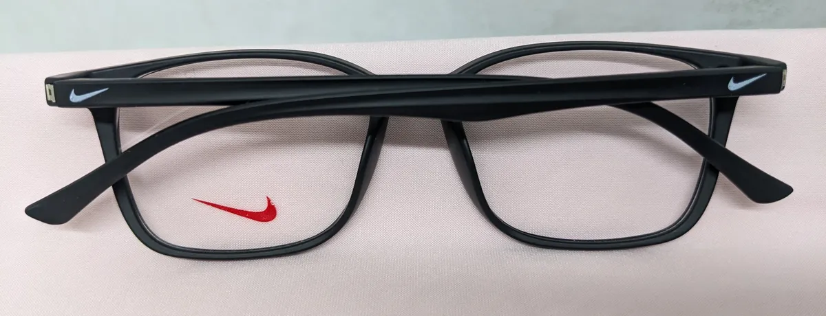 Nike matte black gallery image